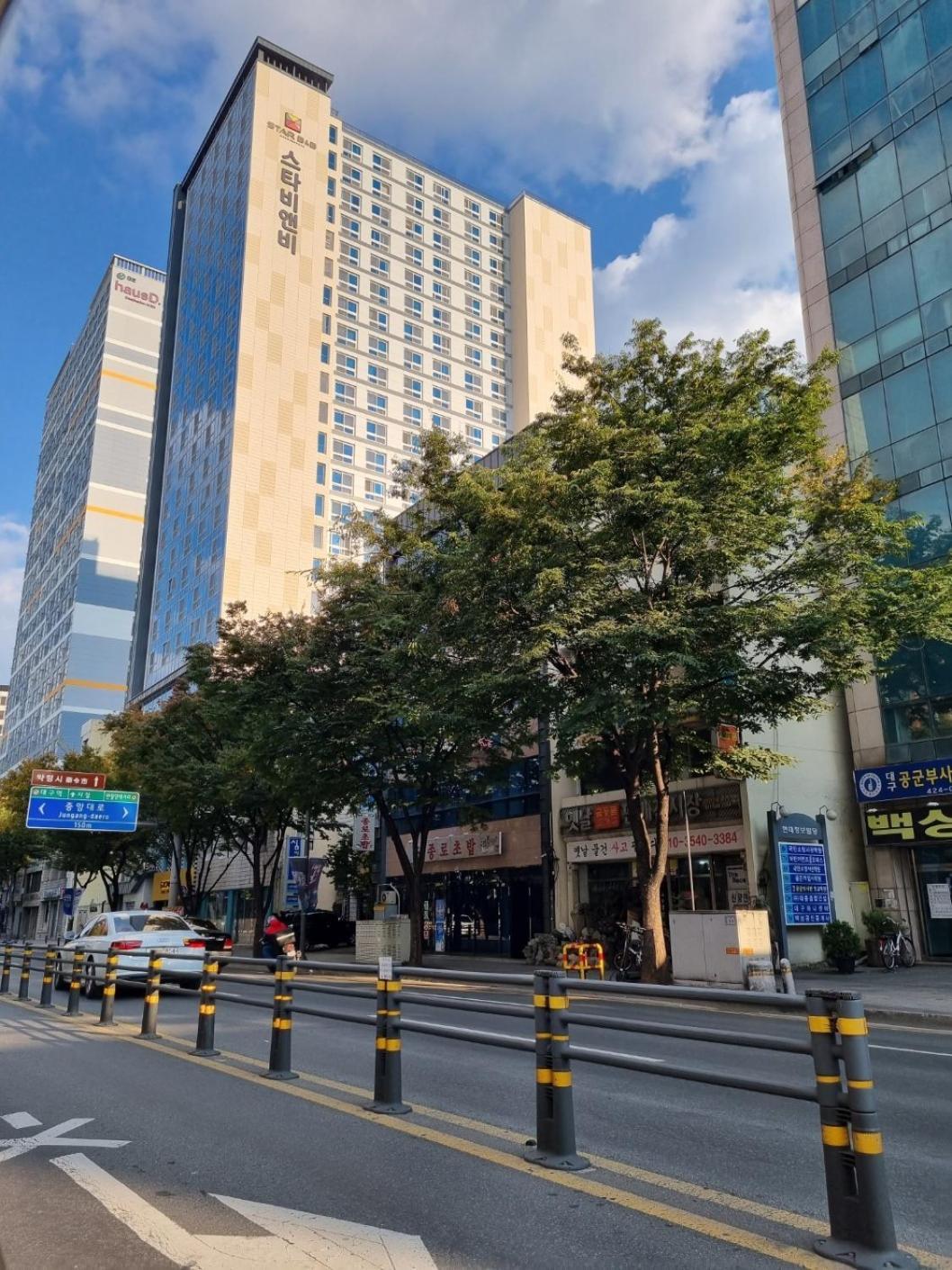 Daegu Star B&B Dsr Hotel Lily Guestroom ภายนอก รูปภาพ