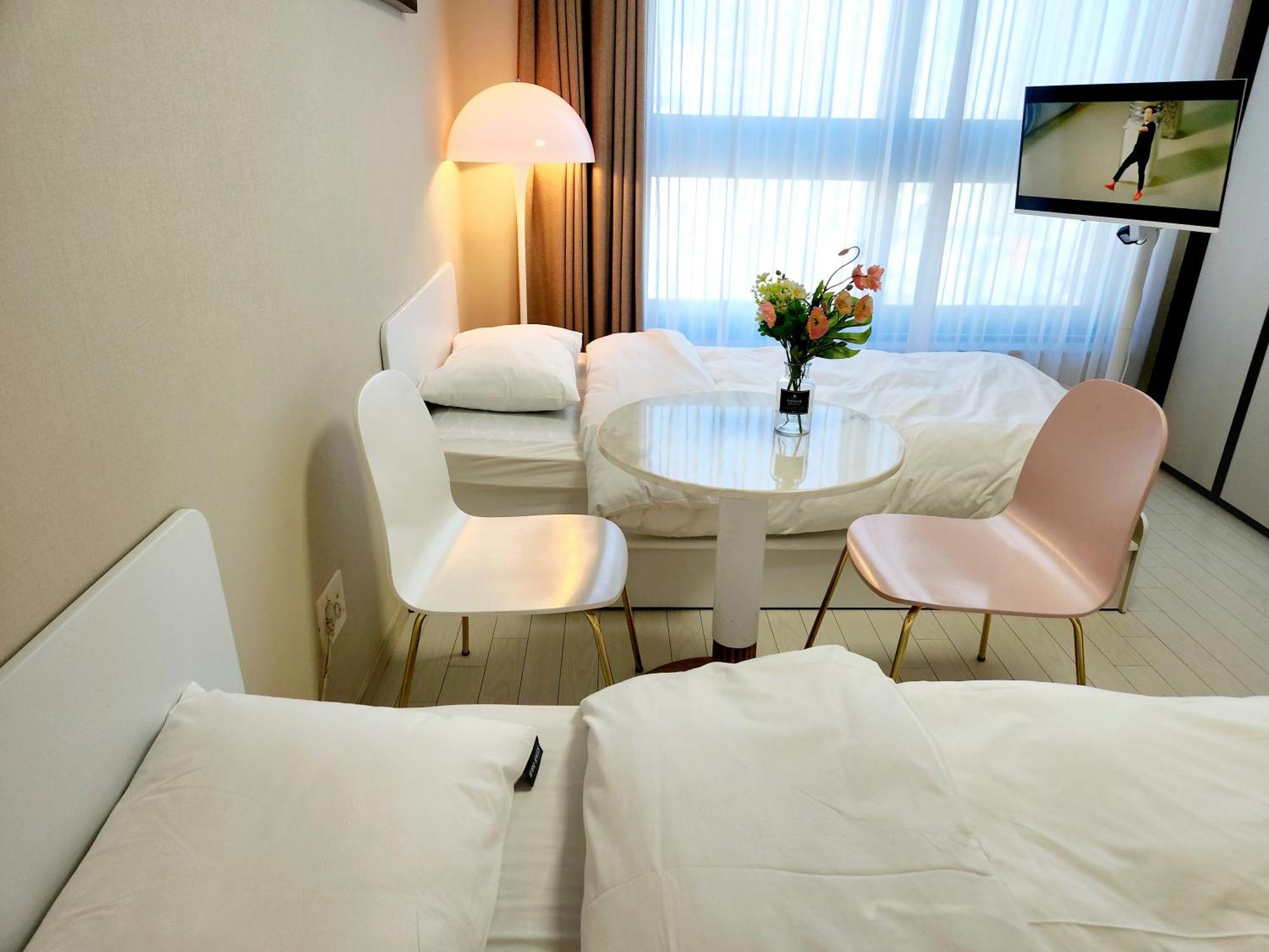 Daegu Star B&B Dsr Hotel Lily Guestroom ห้อง รูปภาพ