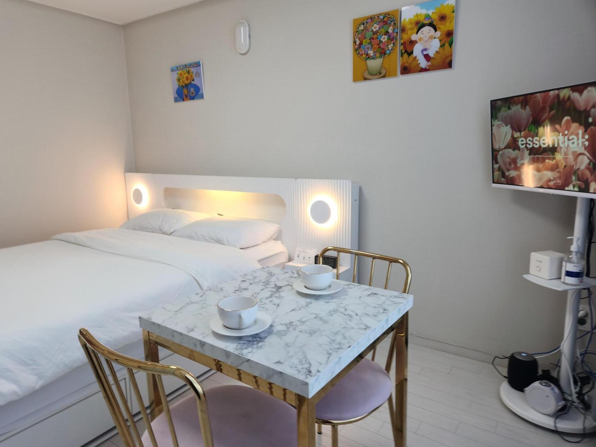 Daegu Star B&B Dsr Hotel Lily Guestroom ห้อง รูปภาพ