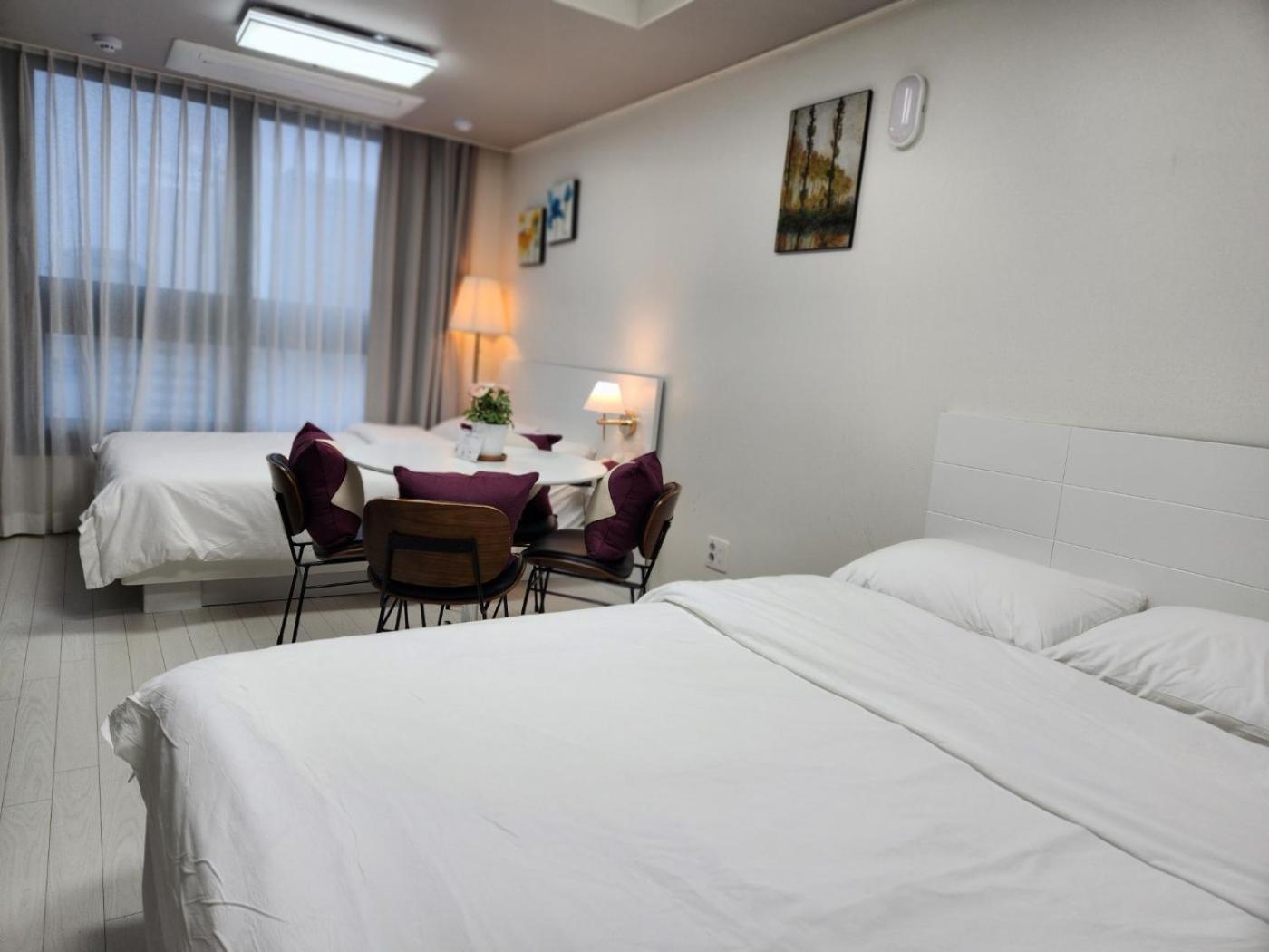 Daegu Star B&B Dsr Hotel Lily Guestroom ภายนอก รูปภาพ