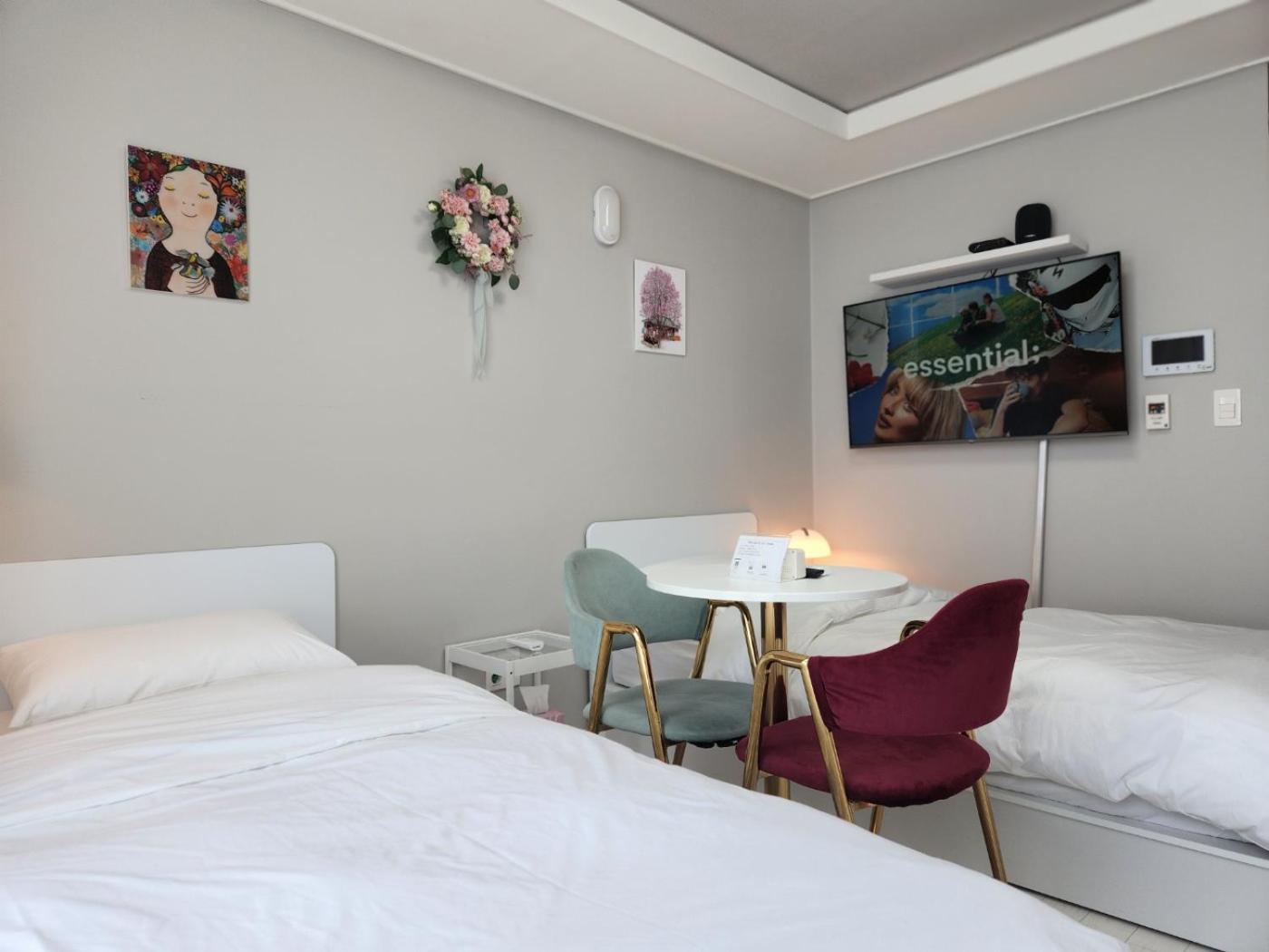 Daegu Star B&B Dsr Hotel Lily Guestroom ภายนอก รูปภาพ